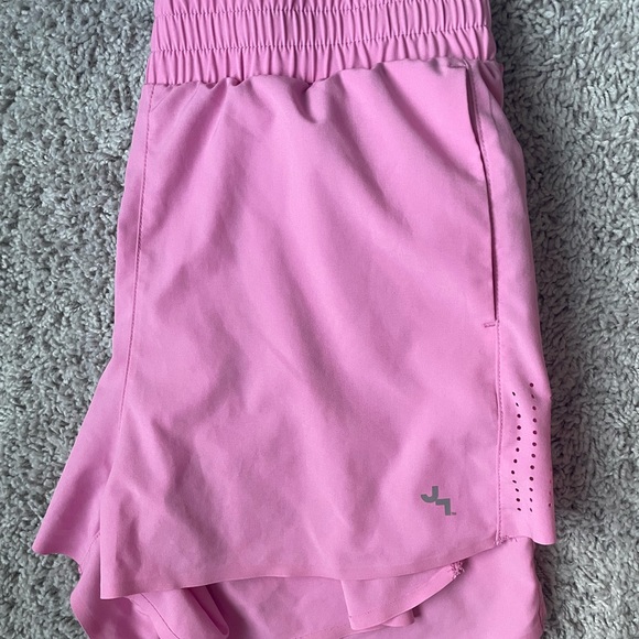Size Small JoyLab Athletic 2.5inch Shorts in bubblegum pink - Picture 3 of 4